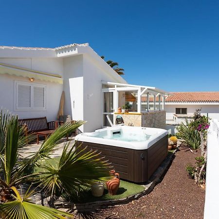 Jill'S Dream Villa Адехе Экстерьер фото